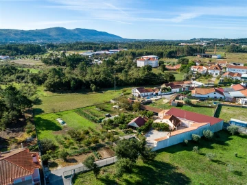 Moradia T5 para Venda em Calvaria de Cima