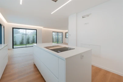 Moradia T4 para Venda em Alcabideche