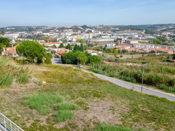 Terreno para Venda em Alcobaça e Vestiaria