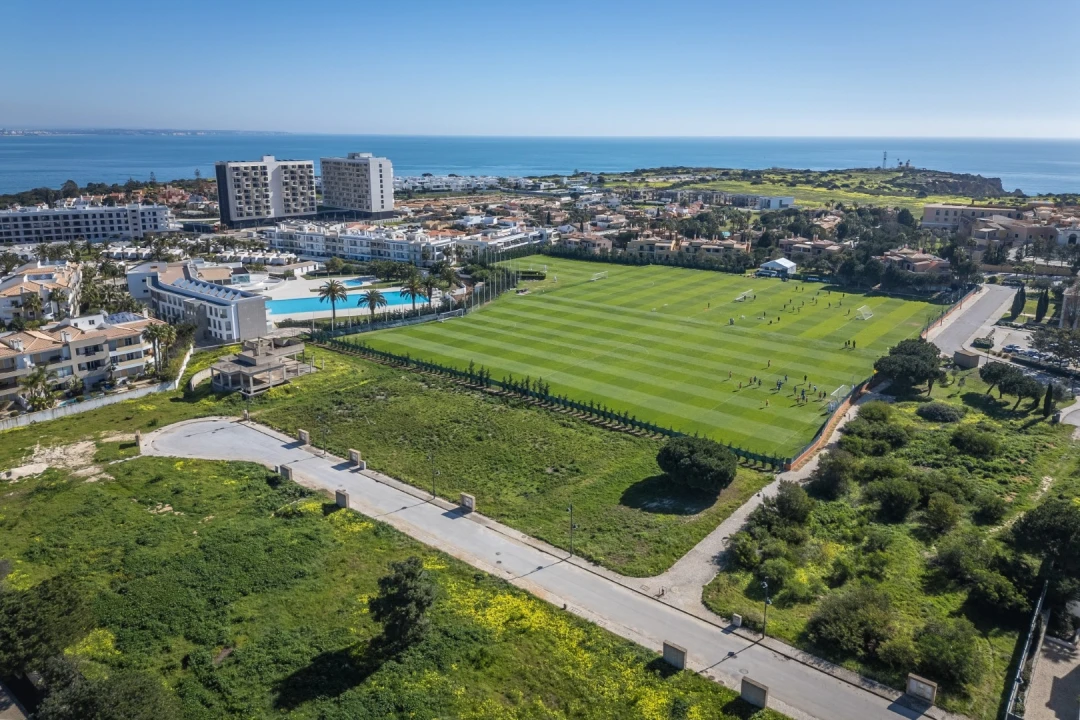 Terreno para Venda em Lagos (São Sebastião e Santa Maria) Foto 1