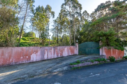 Terreno para Venda em Queluz e Belas