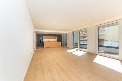 Apartamento T3 para Venda em Carcavelos e Parede