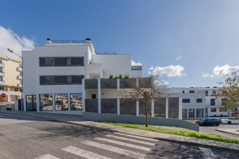 Apartamento T3 para Venda em Alcabideche Foto 3