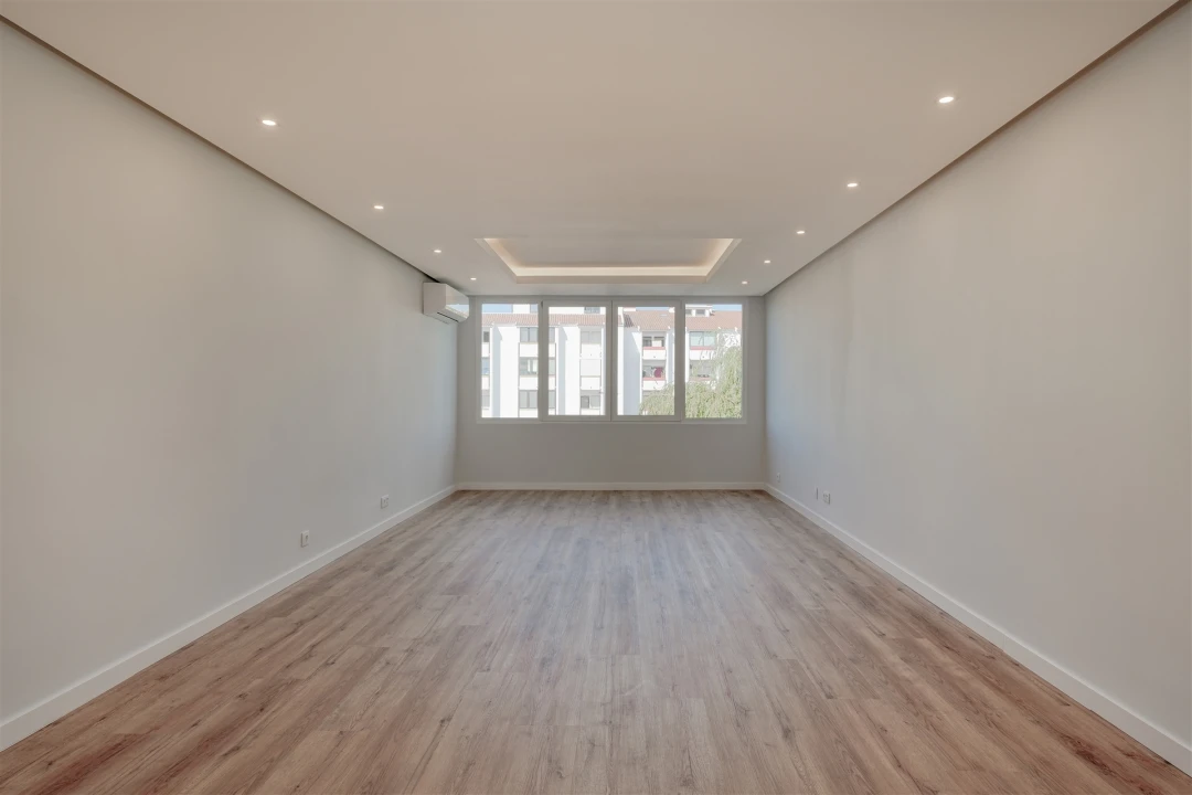 Apartamento T3 para Venda em Cascais e Estoril Foto 2
