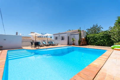 Moradia T5 para Venda em Loule (São Sebastião)
