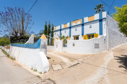 Moradia T5 para Venda em Loule (São Sebastião)