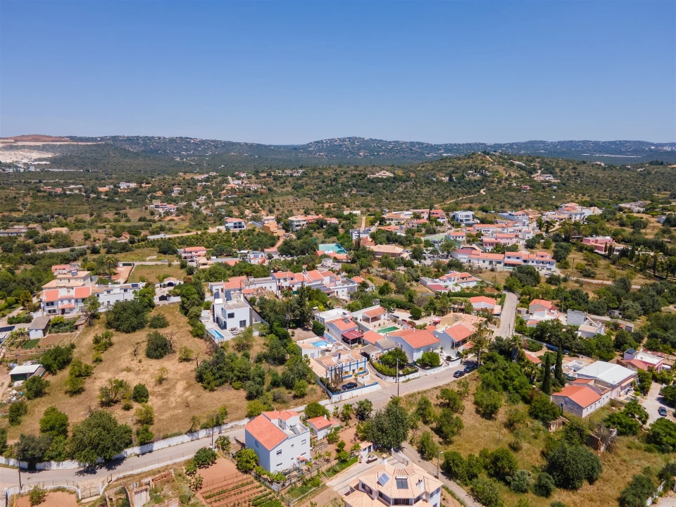 Moradia T5 para Venda em Loule (São Sebastião) Foto 38