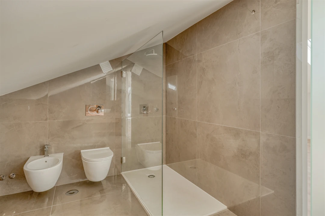 Apartamento T3 para Venda em Carcavelos e Parede Foto 16