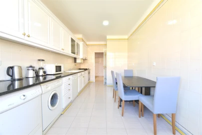 Apartamento T2 para Arrendamento em Cascais e Estoril
