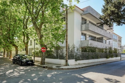 Apartamento T3 para Venda em Carcavelos e Parede