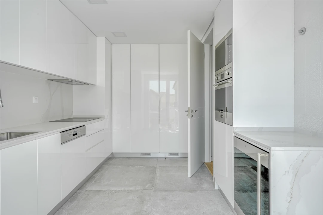 Apartamento T3 para Venda em Carcavelos e Parede Foto 14
