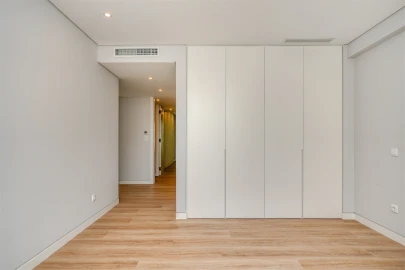Apartamento T3 para Venda em Carcavelos e Parede
