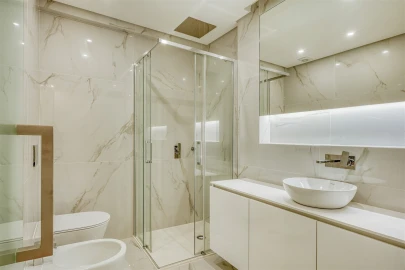Apartamento T3 para Venda em Carcavelos e Parede