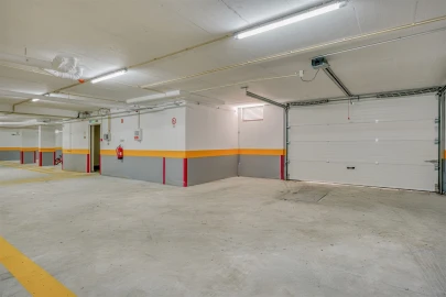Apartamento T3 para Venda em Carcavelos e Parede