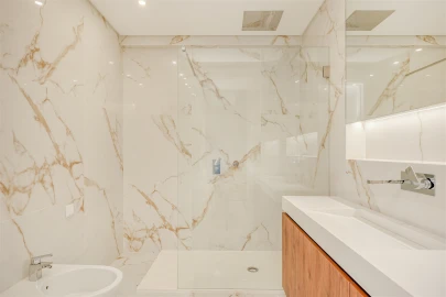 Apartamento T3 para Venda em Carcavelos e Parede