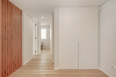 Apartamento T3 para Venda em Carcavelos e Parede