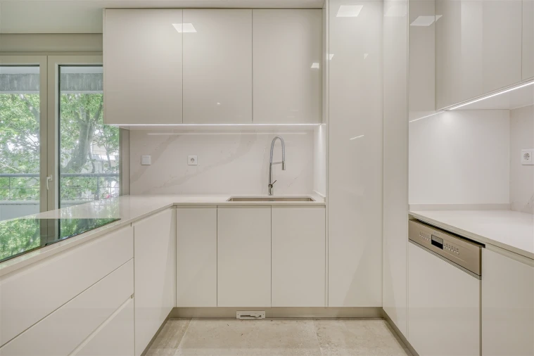 Apartamento T3 para Venda em Carcavelos e Parede Foto 14