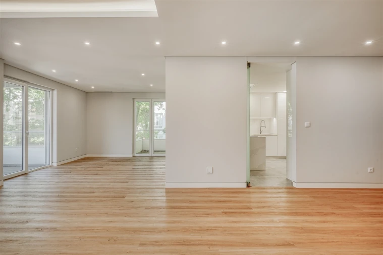 Apartamento T3 para Venda em Carcavelos e Parede Foto 9