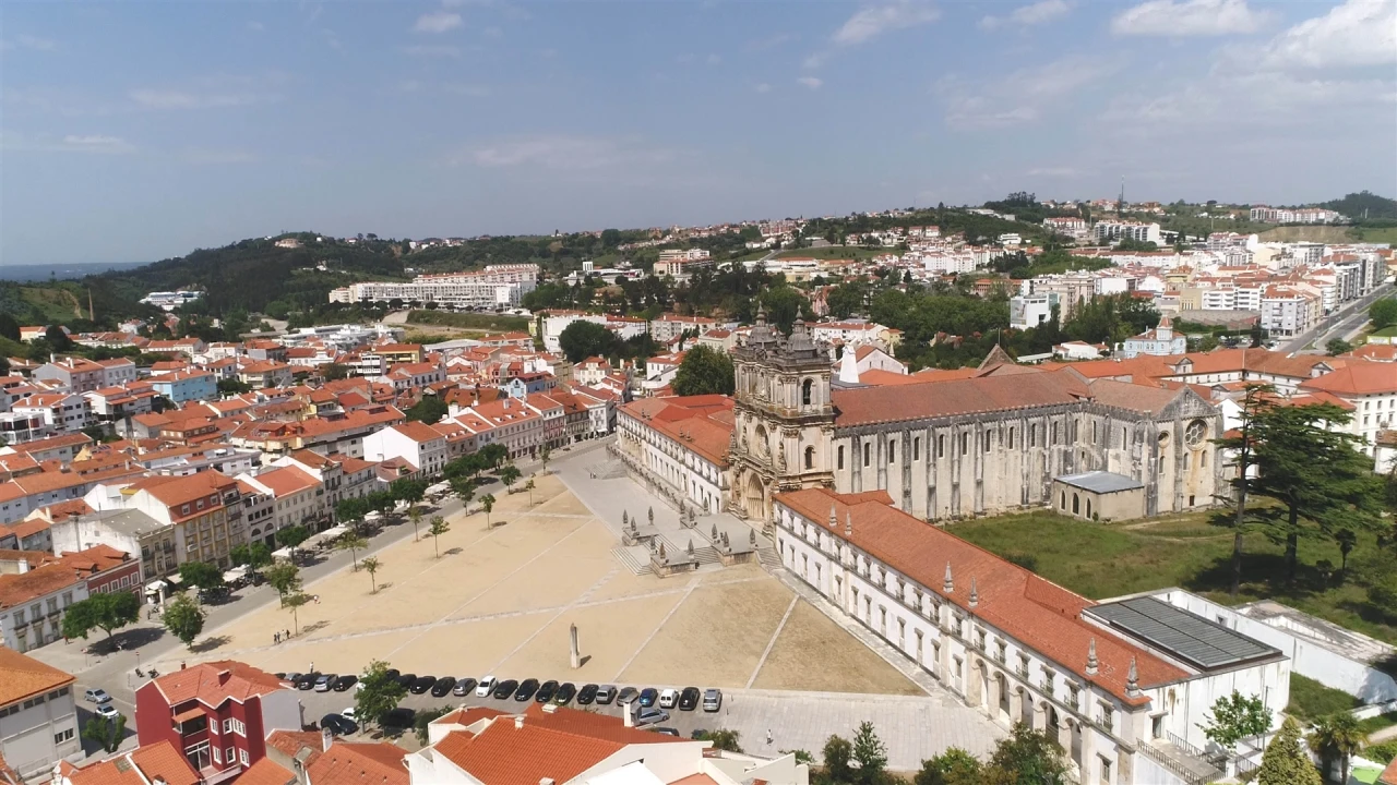 Apartamento T3 para Venda em Alcobaça e Vestiaria Foto 32