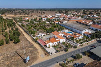 Moradia T4 para Venda em Ermidas-Sado