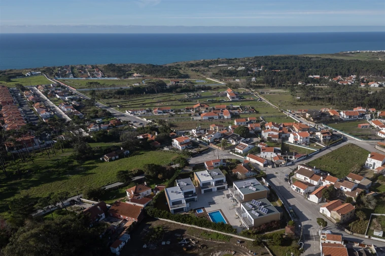 Moradia T4 para Venda em São João das Lampas e Terrugem Foto 2