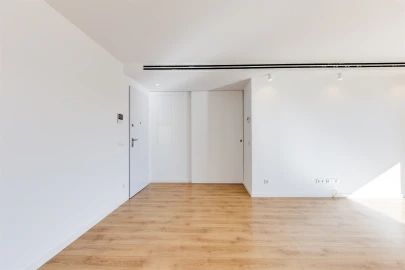 Apartamento T3 para Arrendamento em Leiria, Pousos, Barreira e Cortes