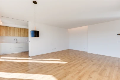 Apartamento T3 para Arrendamento em Leiria, Pousos, Barreira e Cortes