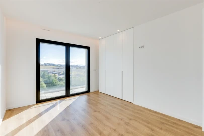 Apartamento T3 para Arrendamento em Leiria, Pousos, Barreira e Cortes