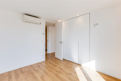 Apartamento T3 para Arrendamento em Leiria, Pousos, Barreira e Cortes