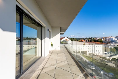 Apartamento T3 para Arrendamento em Leiria, Pousos, Barreira e Cortes