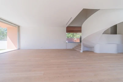 Moradia T4 para Venda em Alcabideche