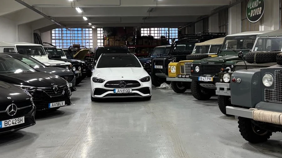 Armazém para Venda em Carnaxide e Queijas