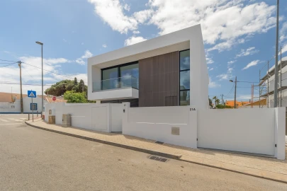 Moradia T4 para Venda em Alcabideche