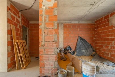 Moradia T4 para Venda em Laranjeiro e Feijó