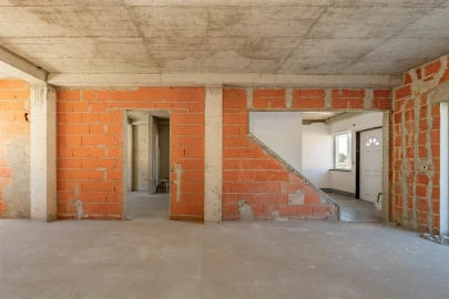 Moradia T4 para Venda em Laranjeiro e Feijó