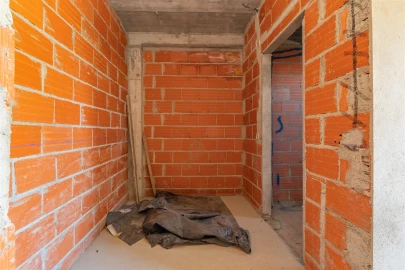 Moradia T4 para Venda em Laranjeiro e Feijó