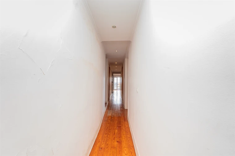 Apartamento T2 para Venda em Misericórdia Foto 9