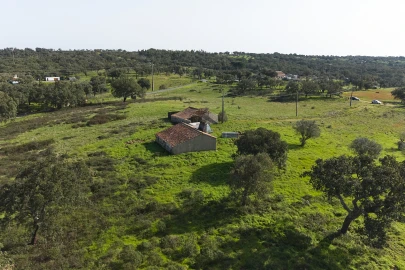Quinta T2 para Venda em São Francisco da Serra