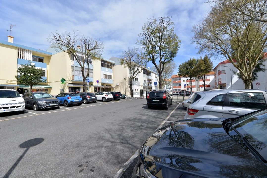Apartamento T2 para Venda em Porto Salvo Foto 16