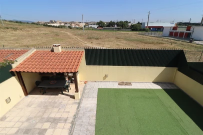 Moradia T5 para Venda em São Domingos de Rana