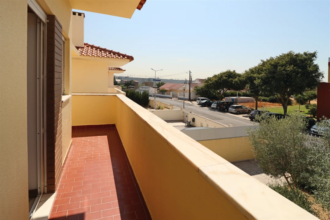 Moradia T5 para Venda em São Domingos de Rana Foto 35