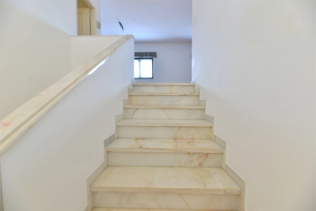 Apartamento T2 para Arrendamento em Carcavelos e Parede Foto 22