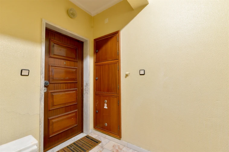 Apartamento T2 para Arrendamento em Carcavelos e Parede Foto 24
