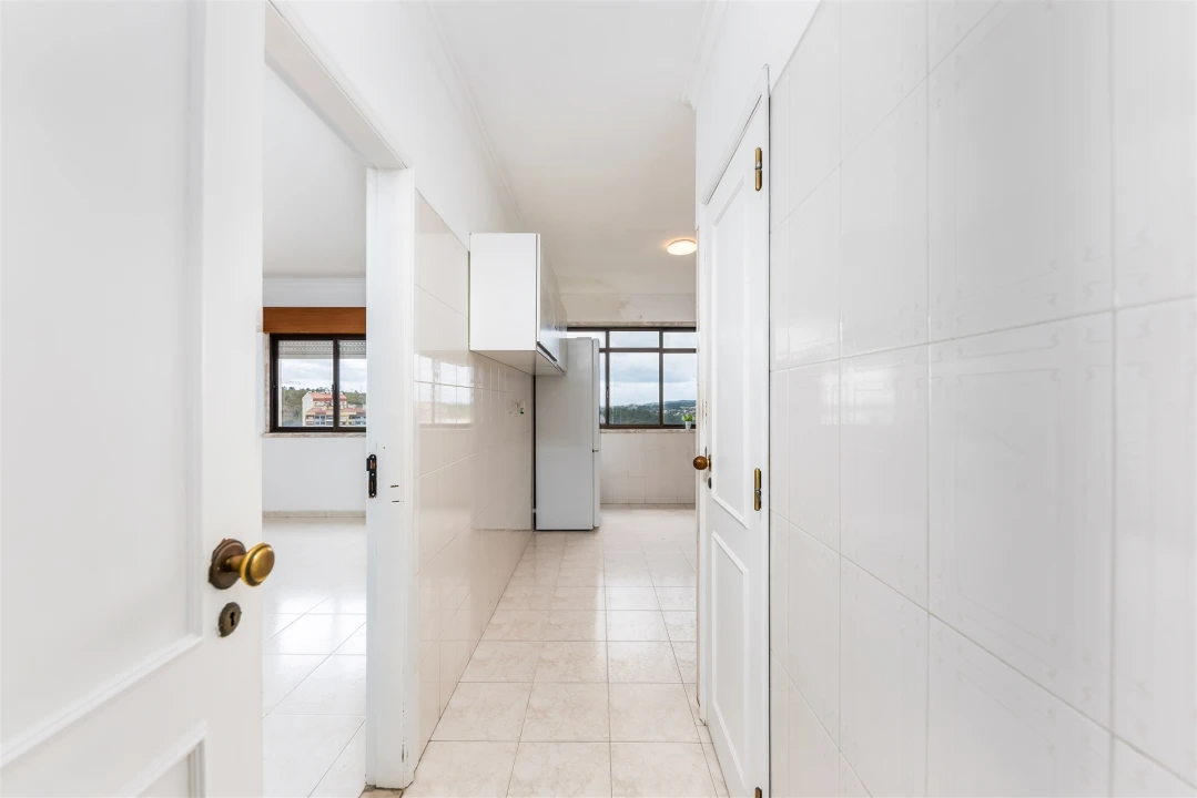Apartamento T2 para Venda em Rio de Mouro Foto 9