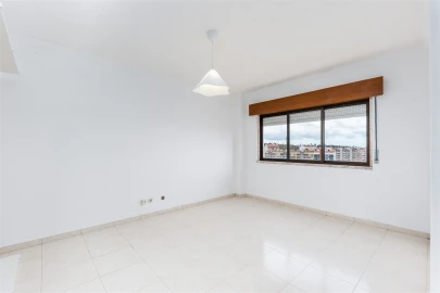 Apartamento T2 para Venda em Rio de Mouro
