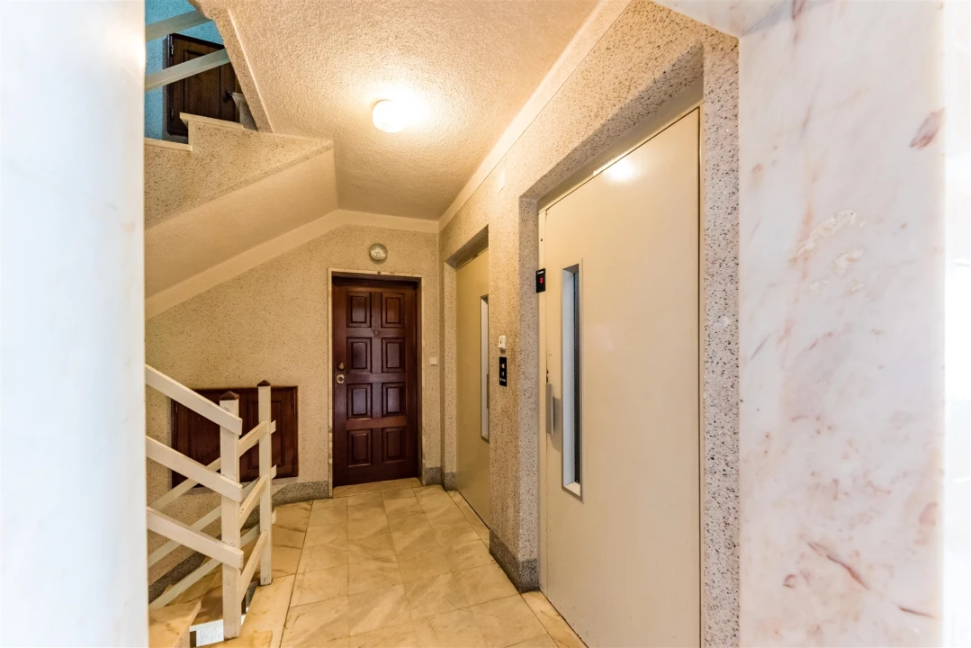 Apartamento T2 para Venda em Rio de Mouro Foto 20