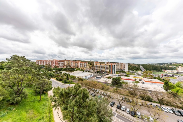 Apartamento T2 para Venda em Rio de Mouro Foto 25