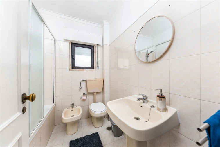 Apartamento T2 para Venda em Rio de Mouro Foto 19