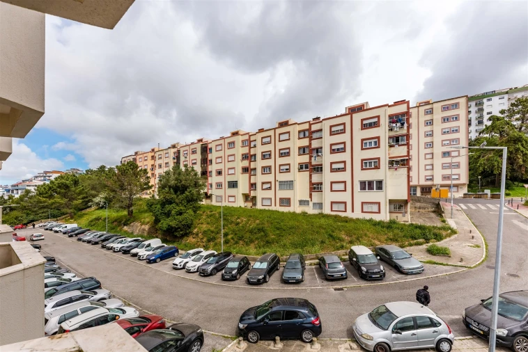 Apartamento T2 para Venda em Rio de Mouro Foto 22