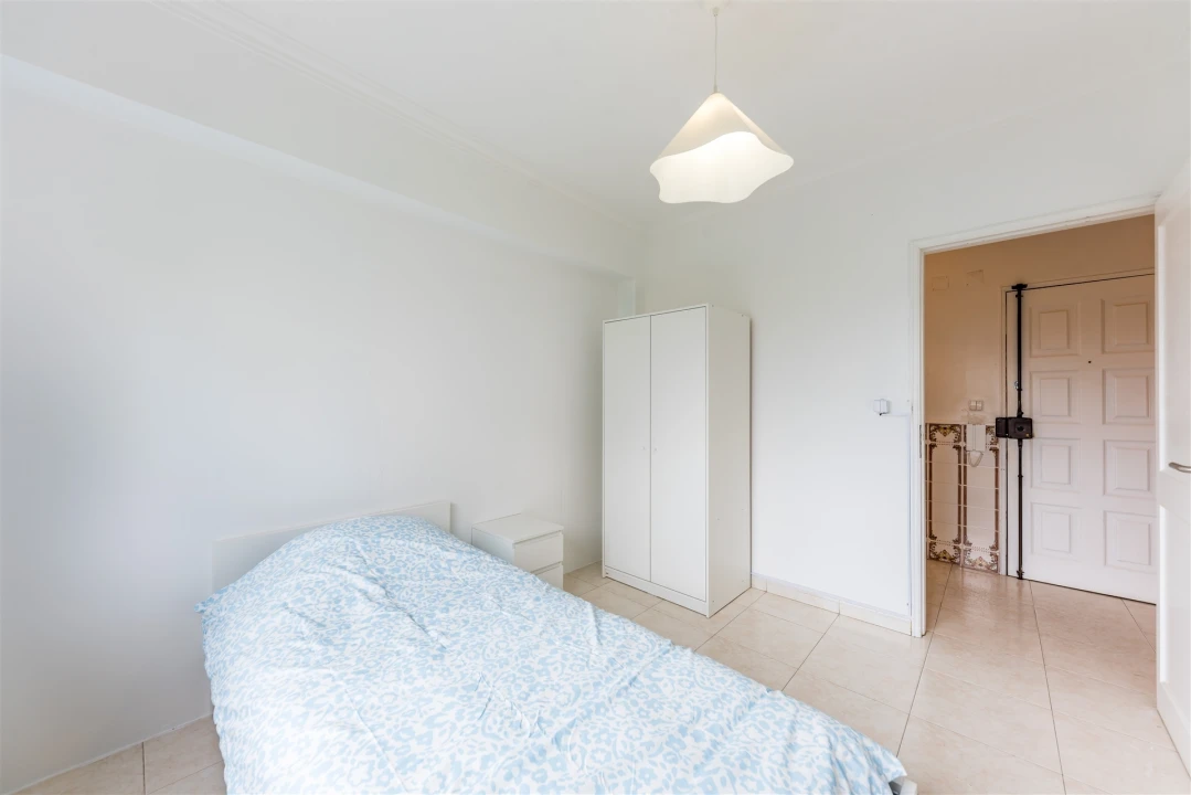 Apartamento T2 para Venda em Rio de Mouro Foto 15